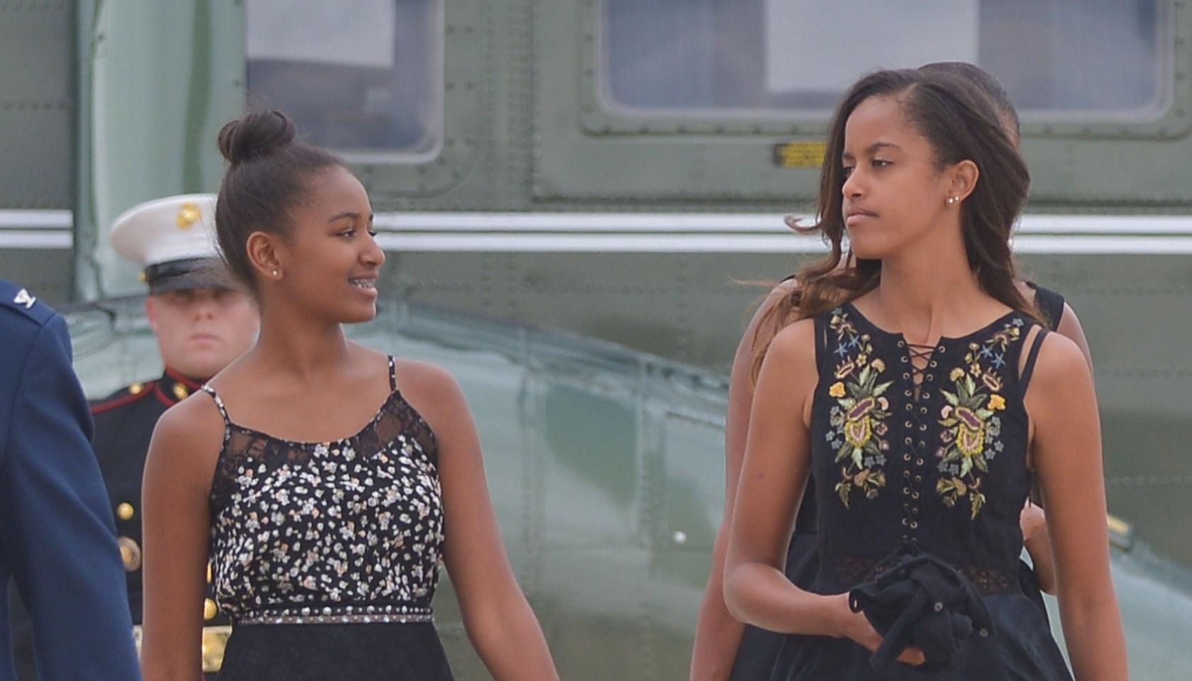 Sasha & Malia Obama