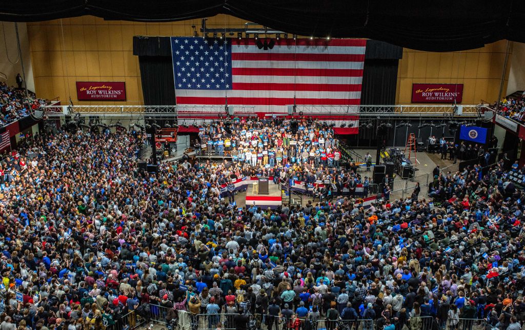 US-POLITICS-VOTE-DEMOCRATS-SANDERS