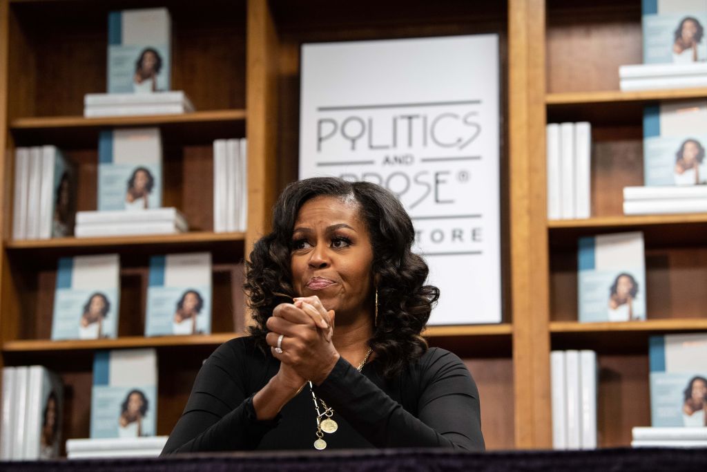 TOPSHOT-US-POLITICS-BOOK-MICHELLE OBAMA