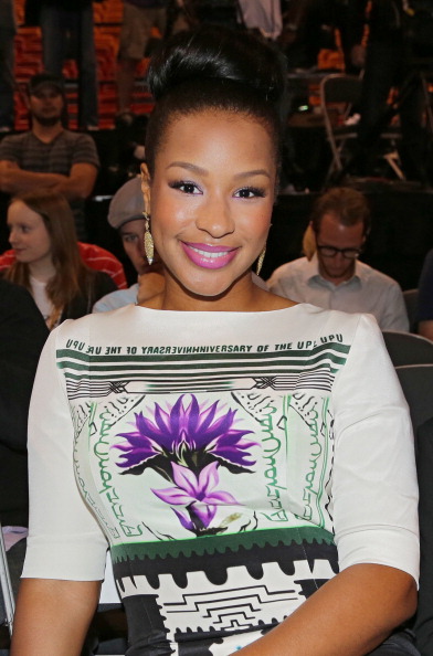 LeBron James Receives 4th MVP Award